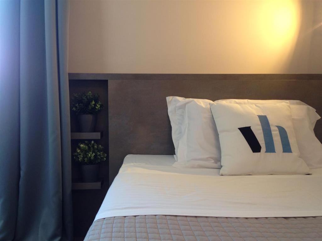 Hotel Vagabond Риччоне Экстерьер фото